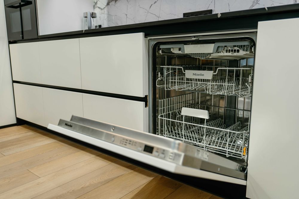 Файна Таун, 1-кім. Власник