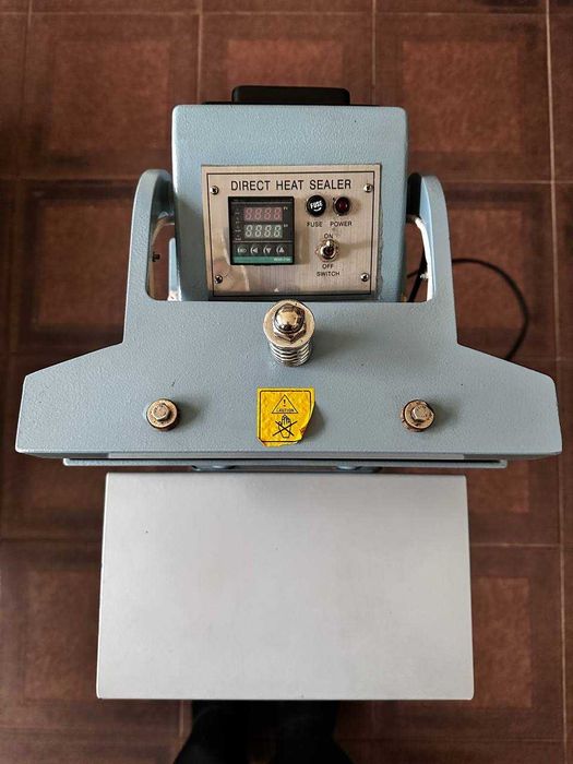 Підлоговий запаювач PFS-300DD (Direct Heat Sealer)