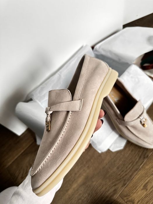Loro Piana Loafery damski rozmiar 37 beżowe