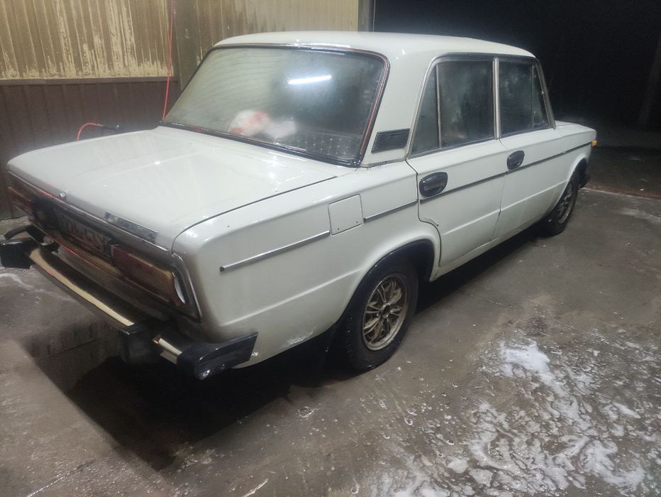 Ваз 2106 на повному бойовому ходу