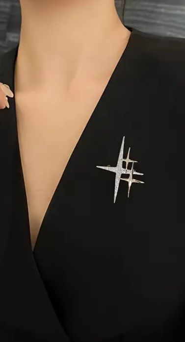 Nowa broszka do płaszcza lub sweterka