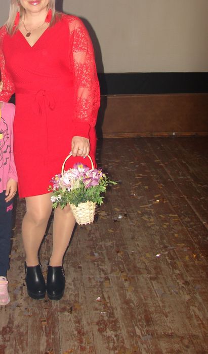 Святкова сукня 46 розміру