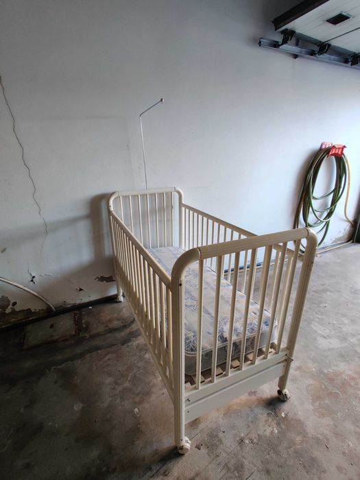 Berço e banheira para bébé