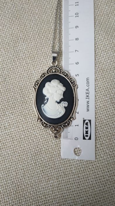Wisior wisiorek naszyjnik medalion z kobieta kamea retro vintage duża