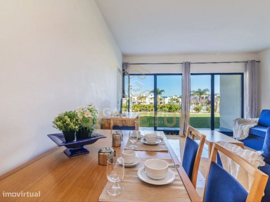 Apartamento T0 com vista jardim e piscina, Marina de Albufeira, Alg... — Albufeira E Olhos De Água, Faro