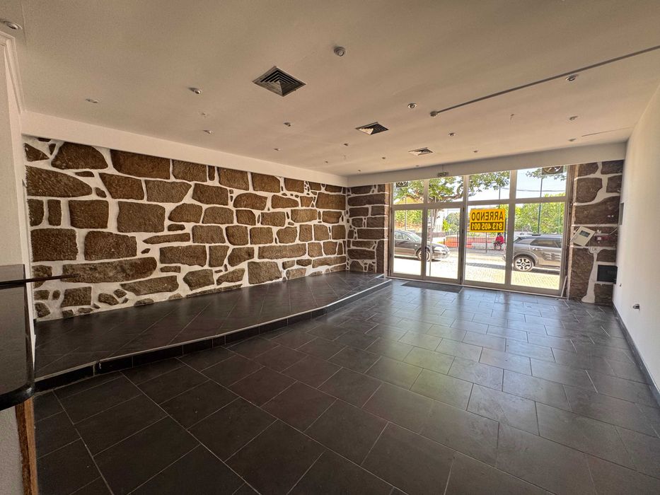 Espaço comercial, no centro de Mangualde