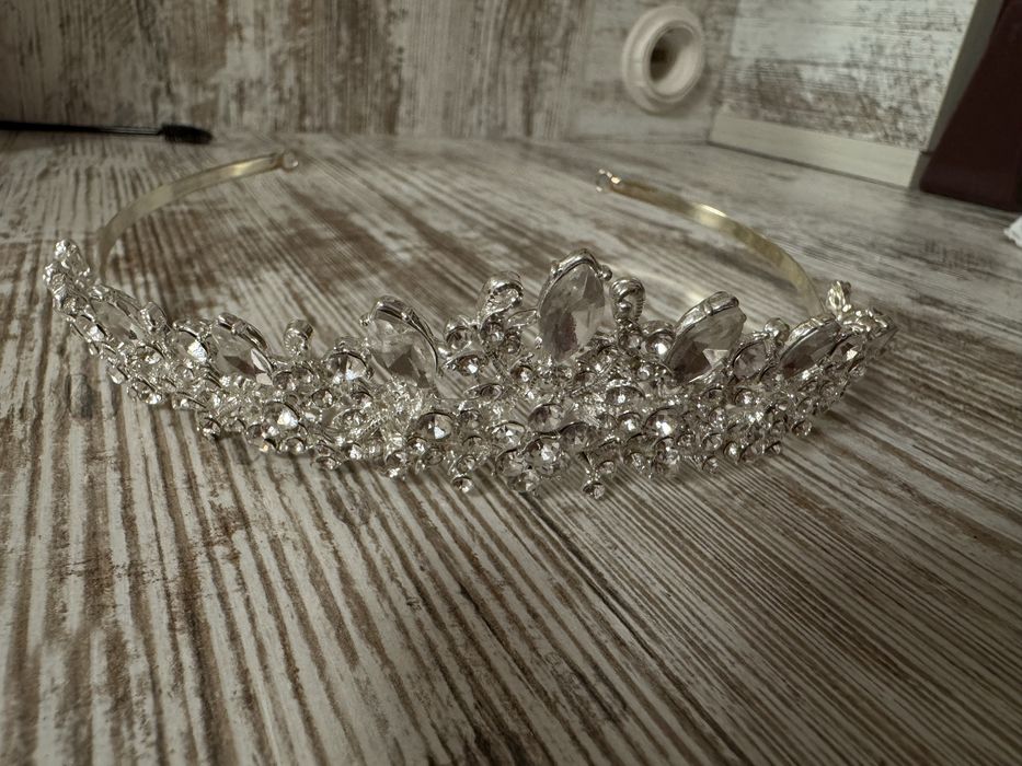 Продам діадема +кольє і сережки