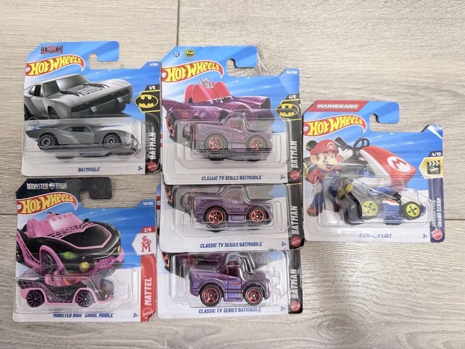 Hot Wheels Бетмен + Мультфільми 2025–2026 | 6 шт | Batmobile Mario Kart Monster High | В блістерах