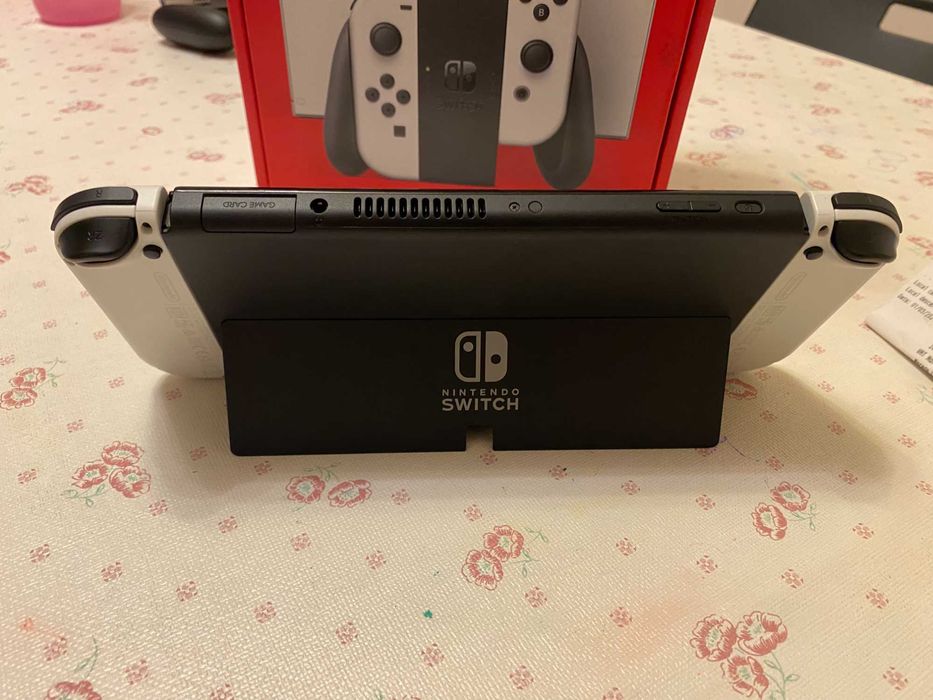 Nintendo Switch OLED New* 1 Game 2 Months of Use. (Invoice and Warranty)64283968020993122