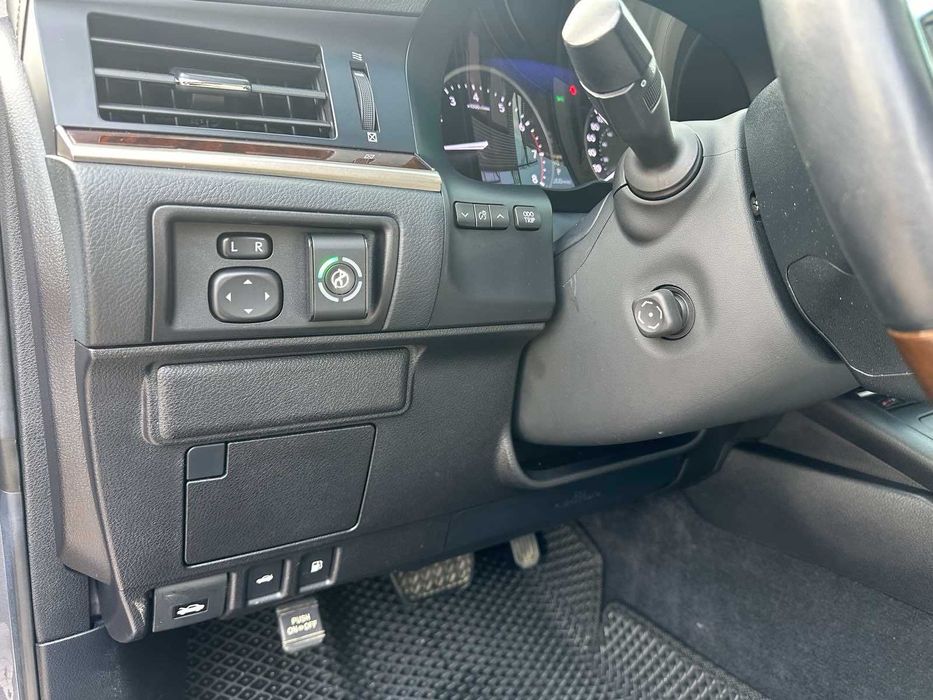 Продам Lexus ES 350