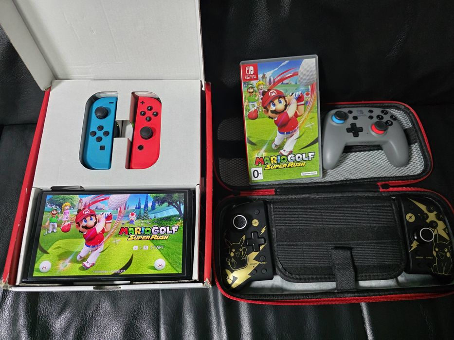 Nintendo switch OLED  64 gb hori switch split pad pro pikachu Mario golf super rush pro controller