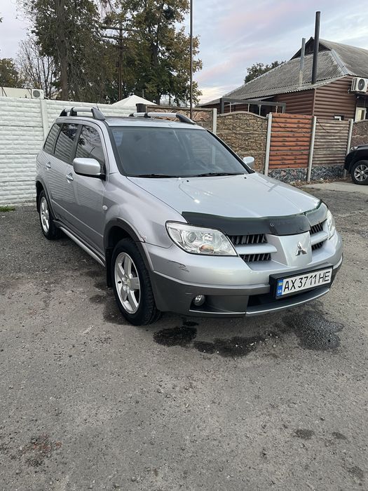 Продам офіційний Mitsubishi Outlander