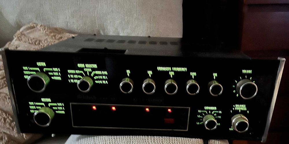 Préamplificador McIntosh C32