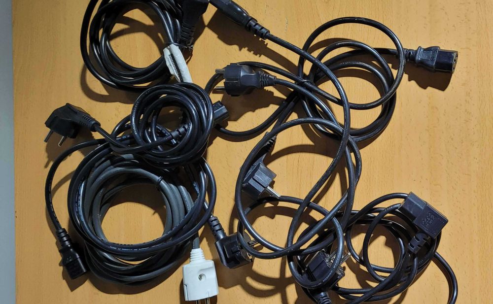 Cabos de Corrente/Alimentação