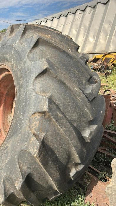 Шини 30.5L-32 (800/65R32) комбайн Дон-1500