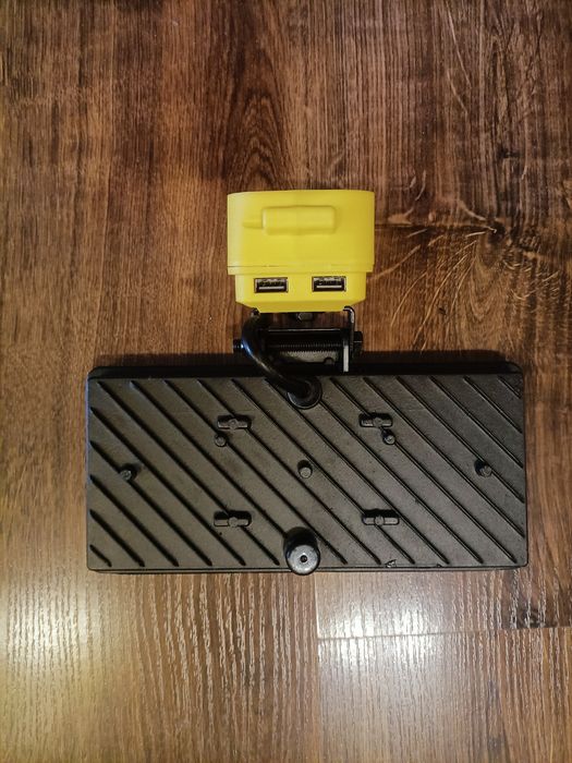 Lampa halogen do baterii DeWalt