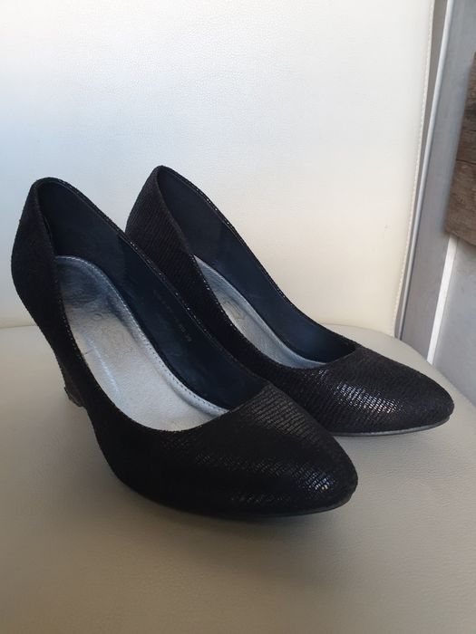 Buty na koturnie rozmiar 38