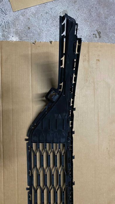 VW Golf 7 Facelift R-Line - Grade inferior do para-choque dianteiro