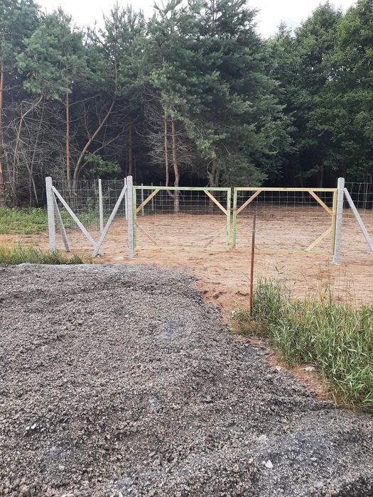 Ogrodzenie siatka leśna słupek betonowy