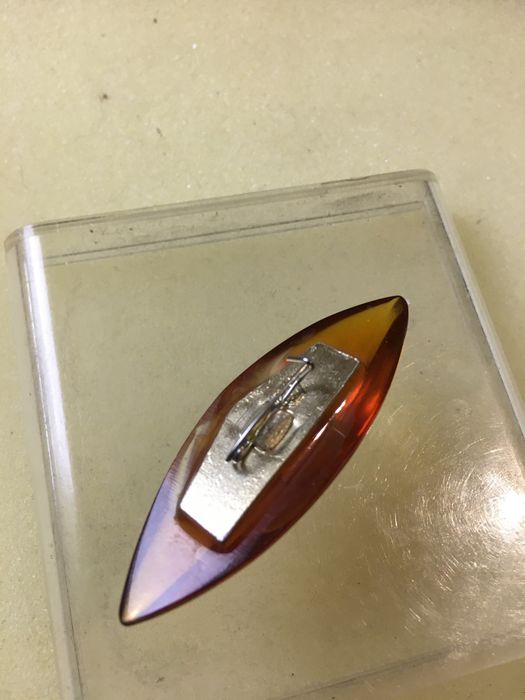 Продам кулон серебро янтарь, броши СССР ,