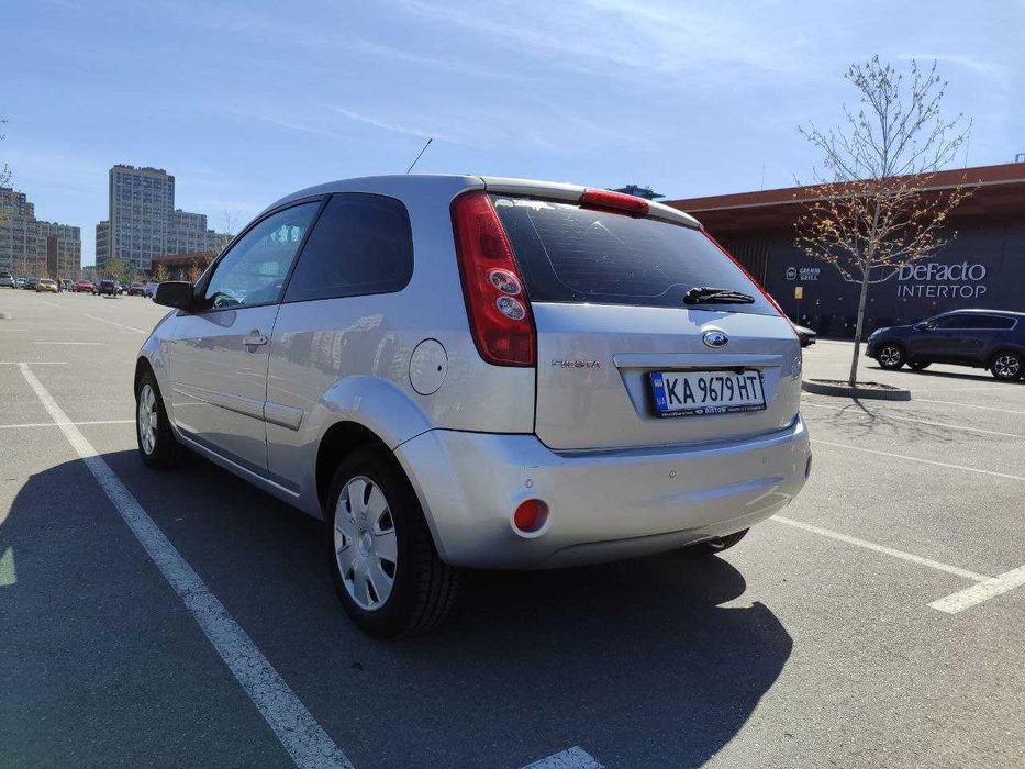 Продам автомобіль Ford Fiesta
