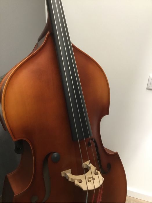 Contrabaixo 3/4 de madeira