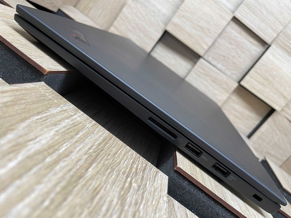 №5487 Ноутбук Lenovo P1 Gen3 4k IPS/Xeon W-10855M/16Gb/SSD256Gb/T2000