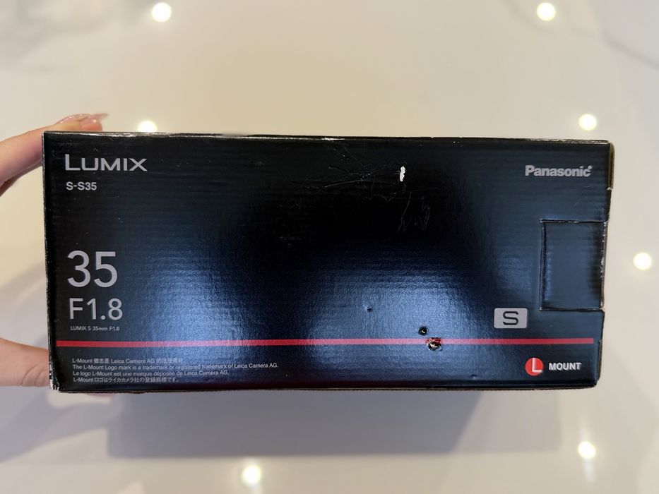 Стандартний об'єктив Panasonic S-S35E Lumix S 35 mm f/1.8