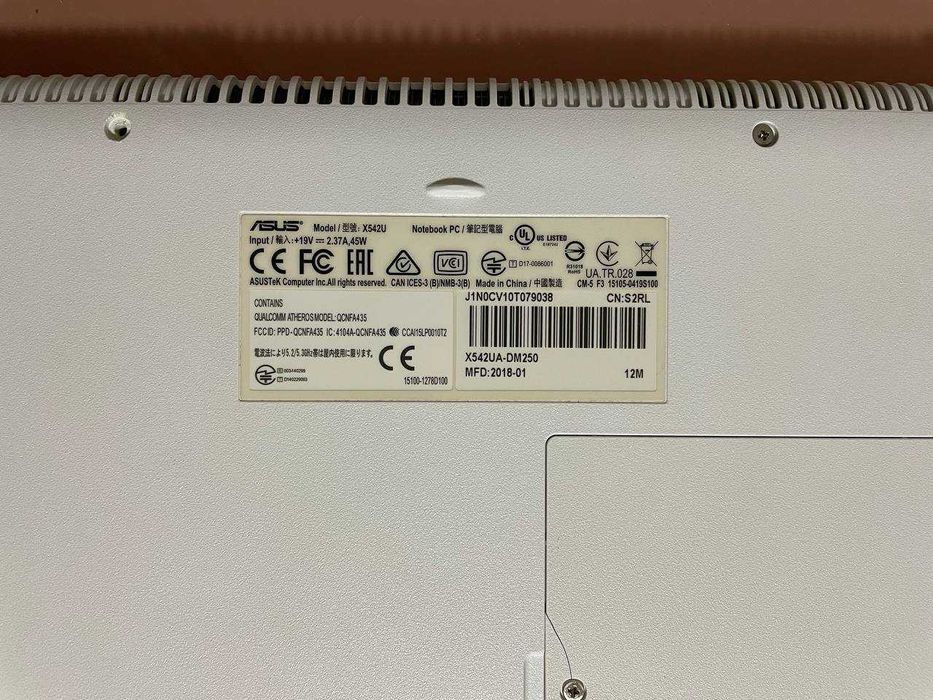 Asus X542UA-DM250 білий