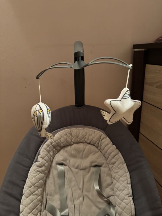 Leżaczek bujaczek Lionelo