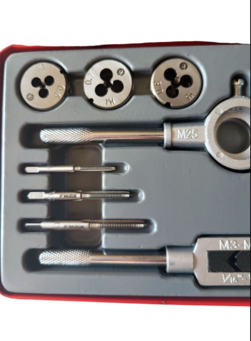 Набор плашек и метчиков М3 -М10, 14 ед INTERTOOL SD-8024