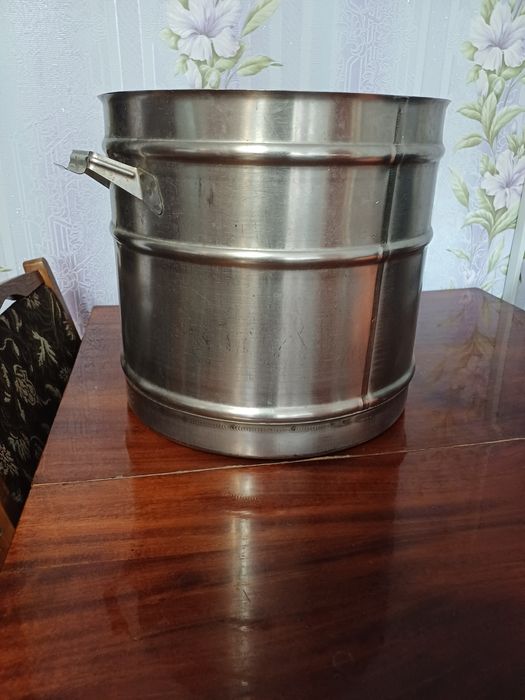 Продам каструлю нержавіючої сталі