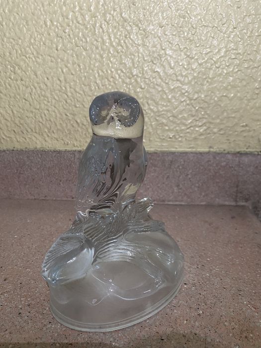 Escultura de vidro em perfeito estado