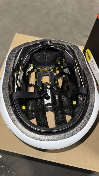 Kask szosowy Oakley ARO5 Race rozmiar L