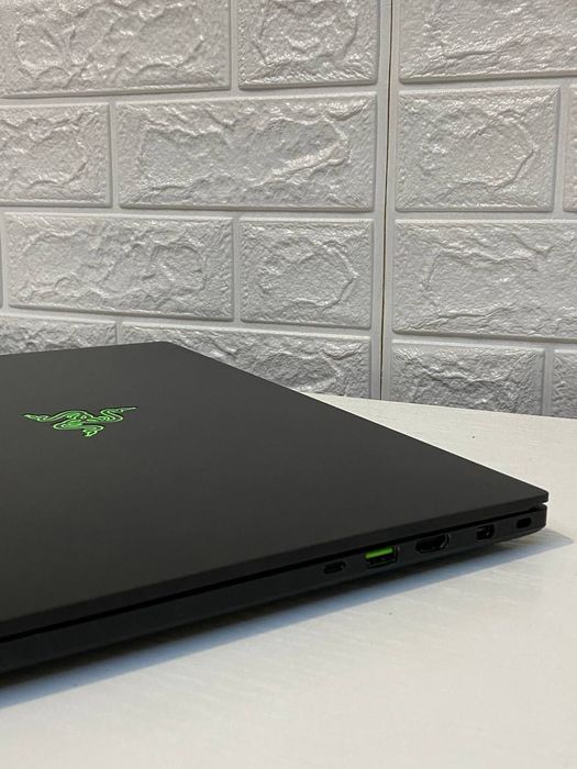 Ігровий ноутбук Razer Blade 15 rtx 2080 8gb i7 - 8750H игровой ноутбук