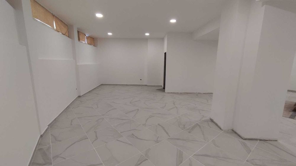 Espaço / Loja Comercial para arrendamento em Estrada da Circunvalação, Senhora da Hora - Matosinhos / Porto (Monte dos Burgos)