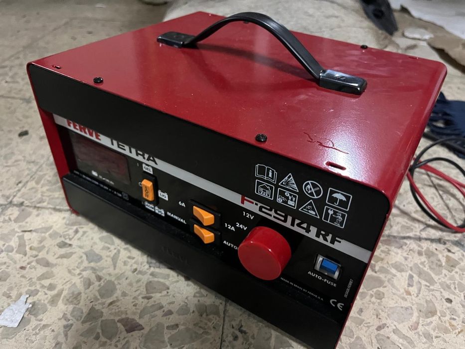 Carregador de baterias Tudor de 2024