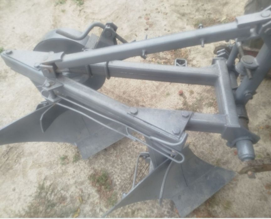 Плуг 2.35 Bomet Польського виробництва