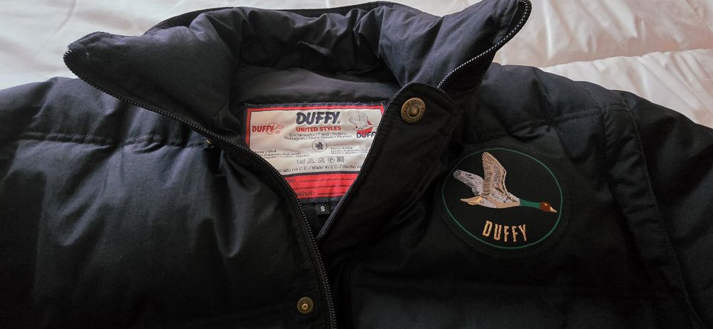 Blusão de penas Duffy