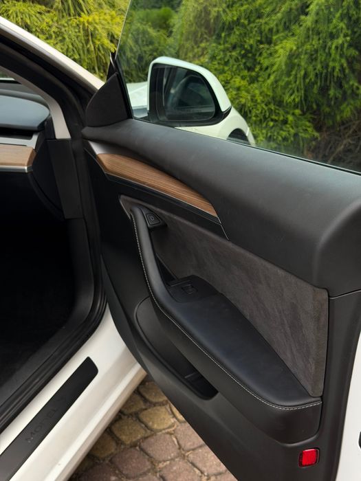 Продається Tesla Model 3