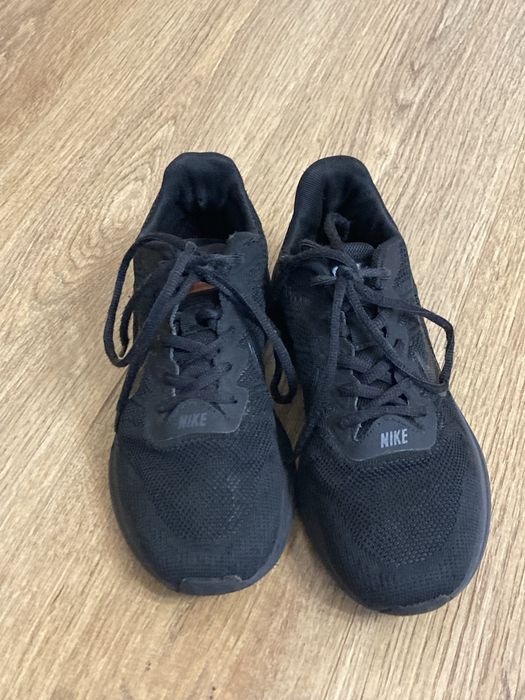 Чоловічі кросівки 41 розмір