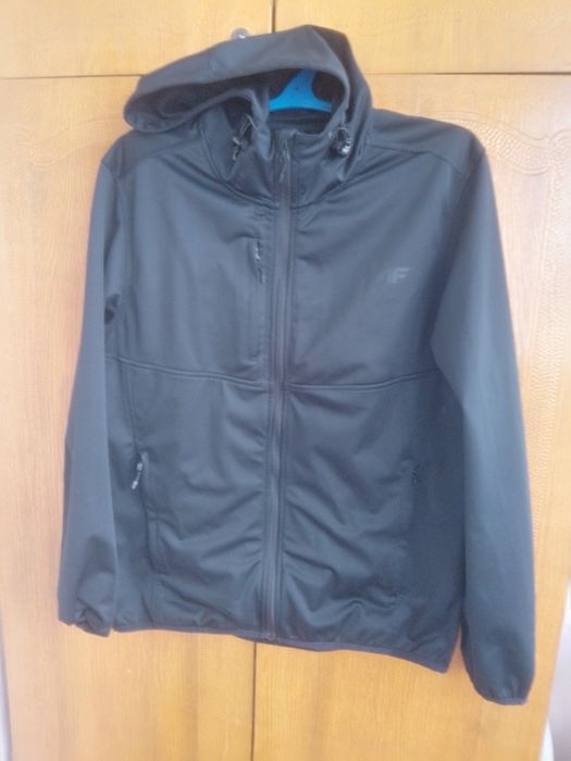 Ветровка  мужская ,черная,р.54.  500гр