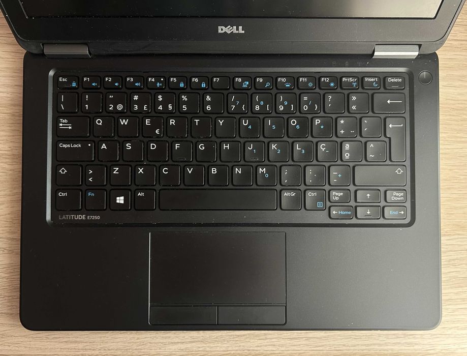 Dell Latitude E7250 i7 8Gb SSD 256Gb // bateria 95%