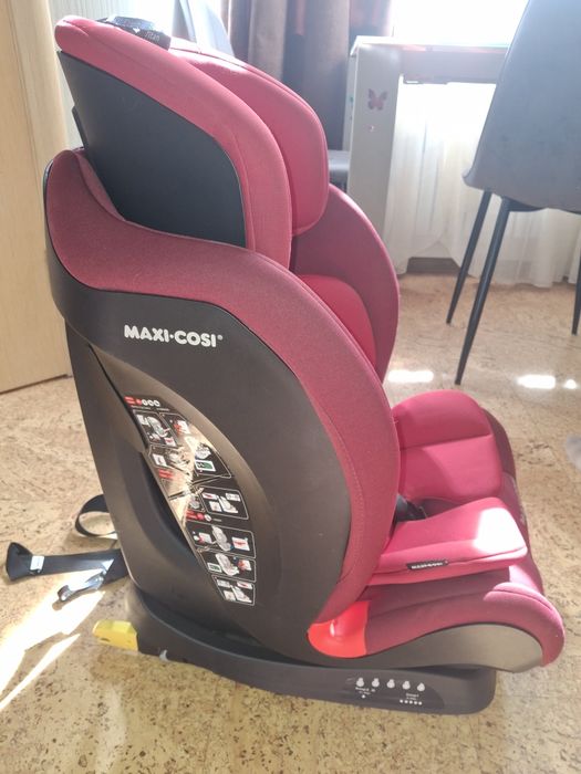 Продам авто кресло Maxi Cosi Titan