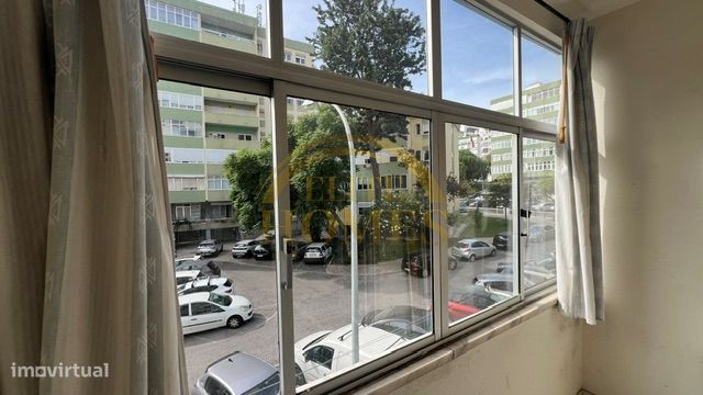 Apartamento T2 em Oeiras.