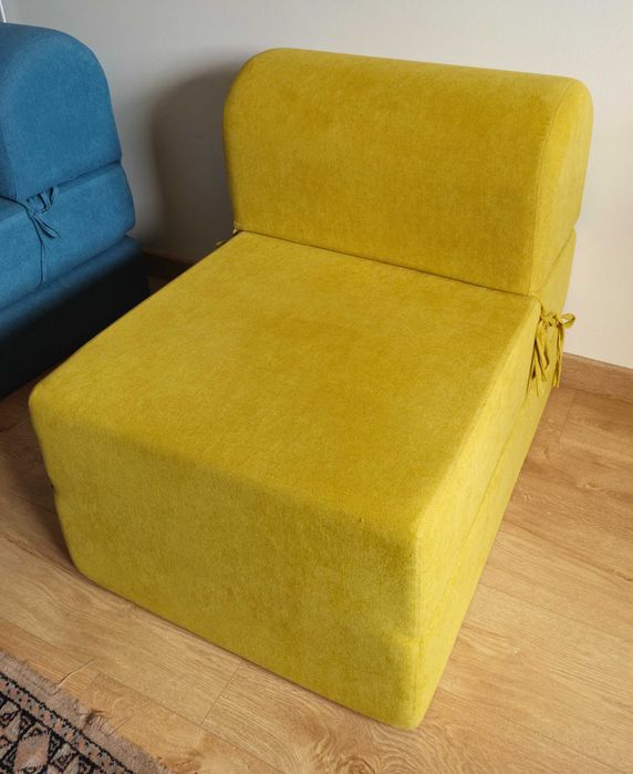Sofá cambalhota amarelo