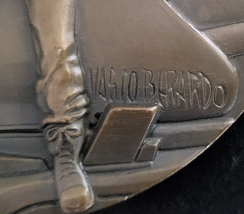 Medalha de bronze alusiva às forças armadas-Vasco Berardo