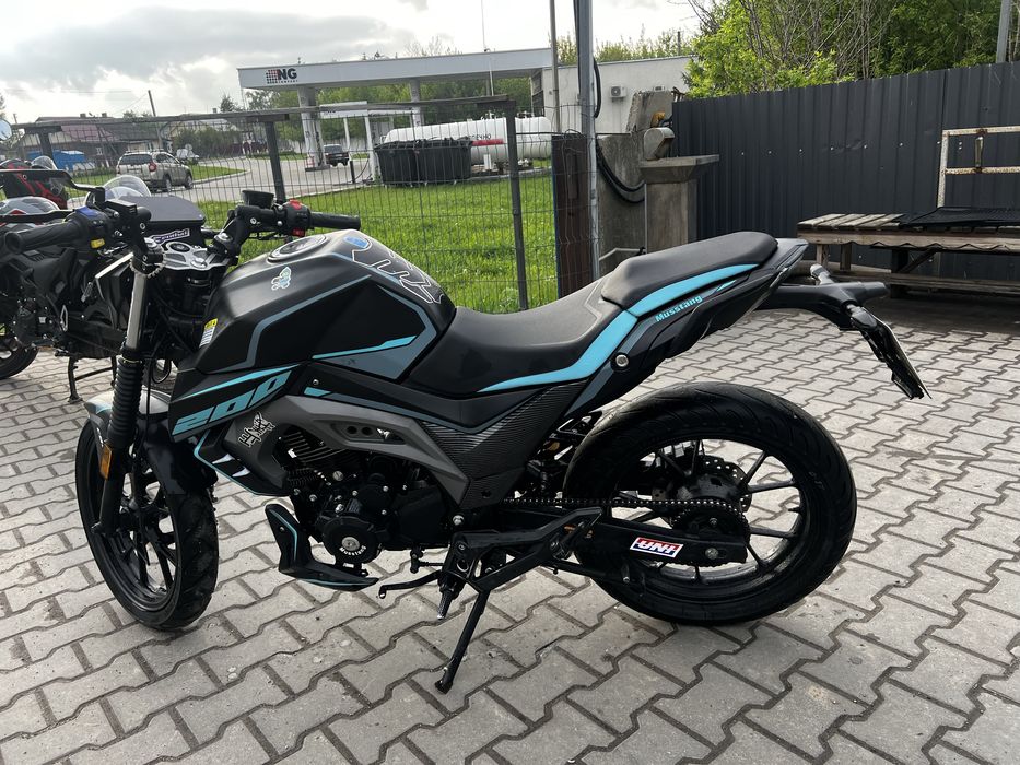 Musstang st. 200