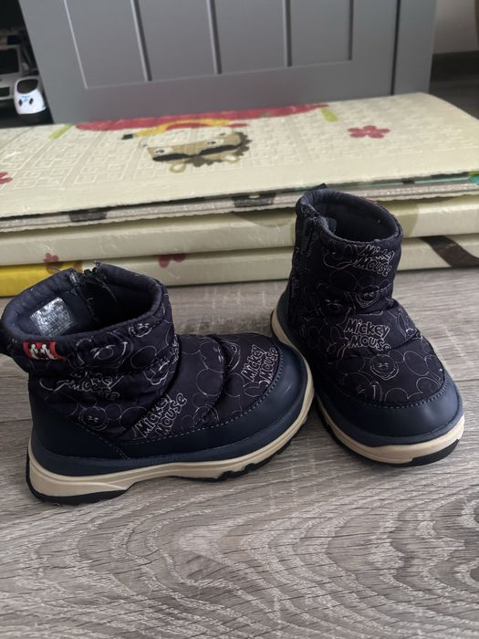 Zara дитячі черевики ботинкі дутікі 24 р