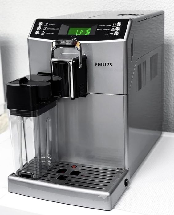 Кофемашина кавомашина кавоварка Saeco minuto